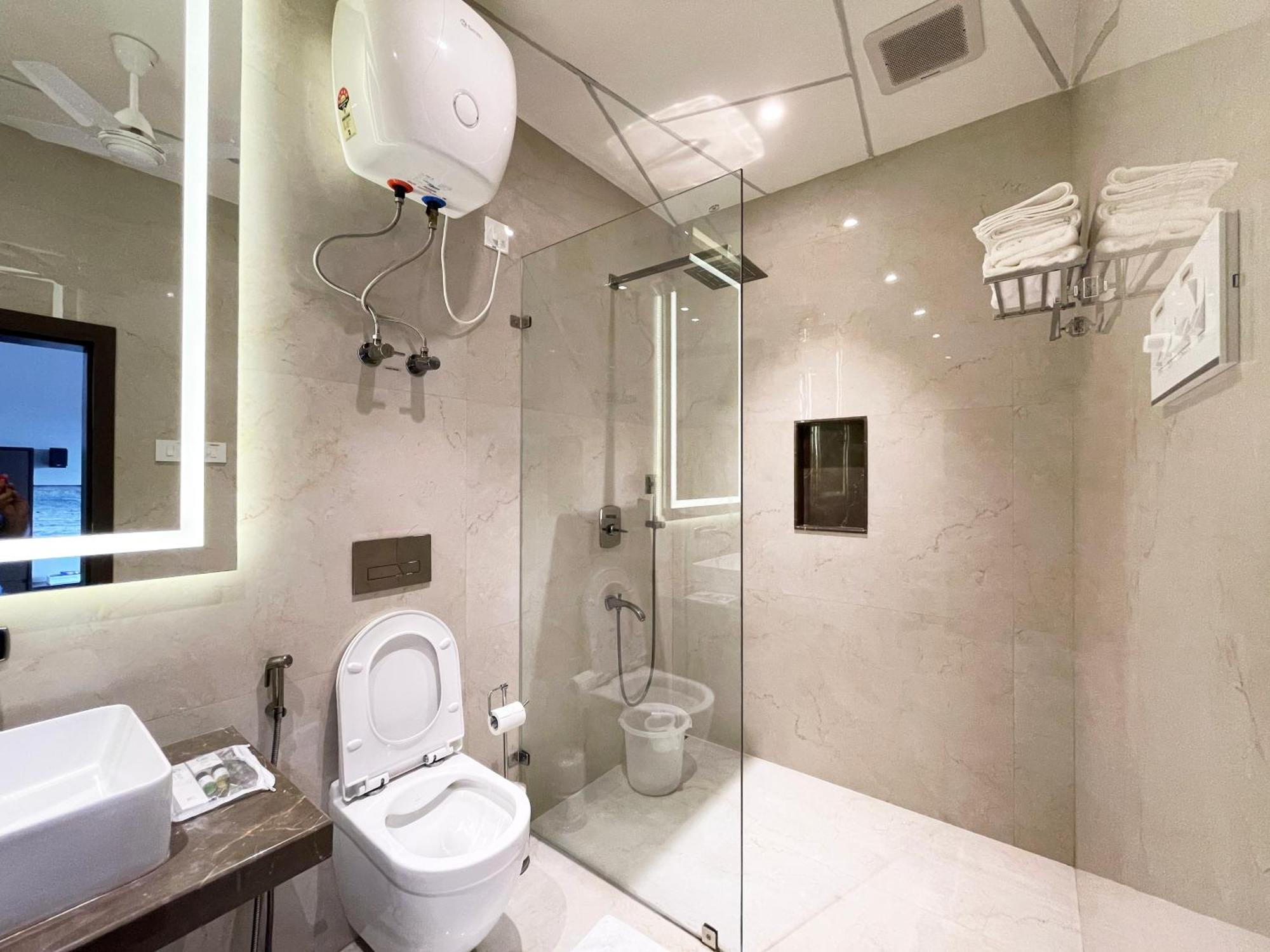 כלכותה Central Bed & Breakfast מראה חיצוני תמונה